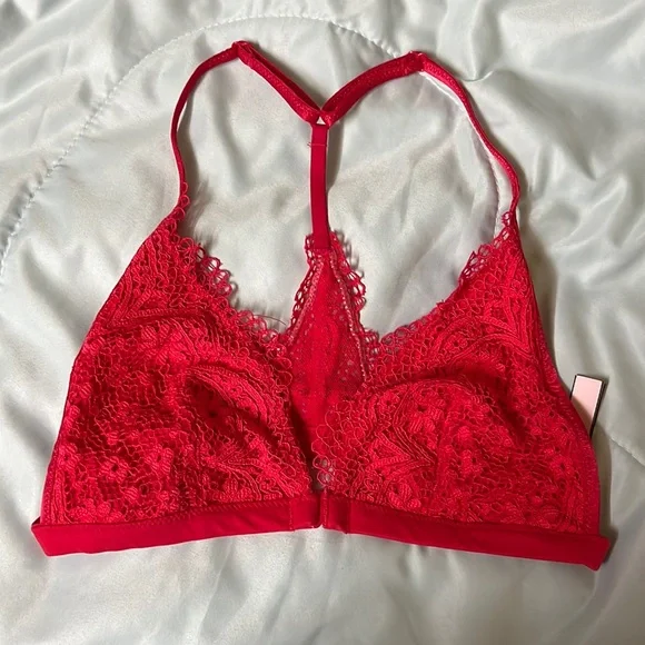 Victoria’s Secret Lace Bralette - Picture 2 of 4